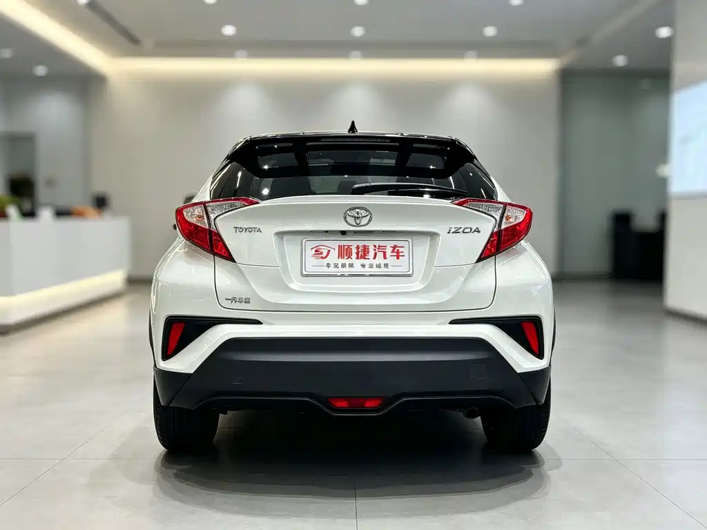 Toyota IZOA — миниатюра 10