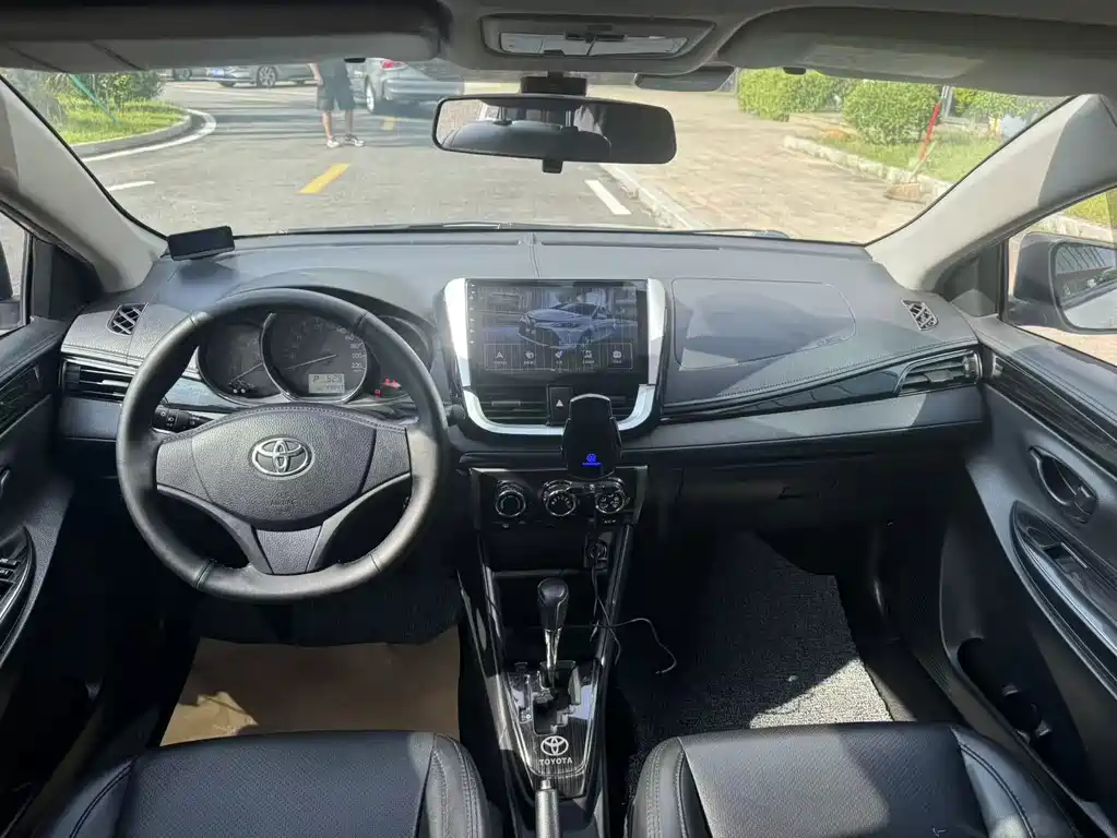 Toyota Vios FS — миниатюра 3