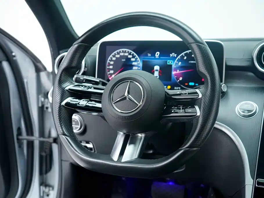 Mercedes-Benz C-Class — миниатюра 16