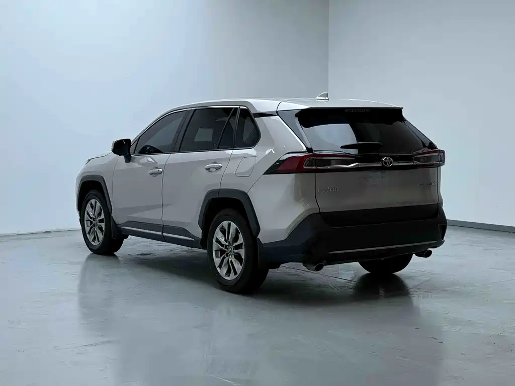 Toyota Wildlander — миниатюра 10