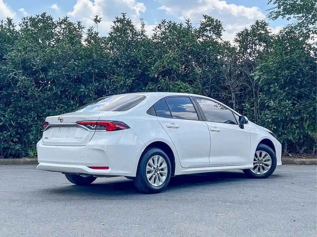 Toyota Corolla — миниатюра 5