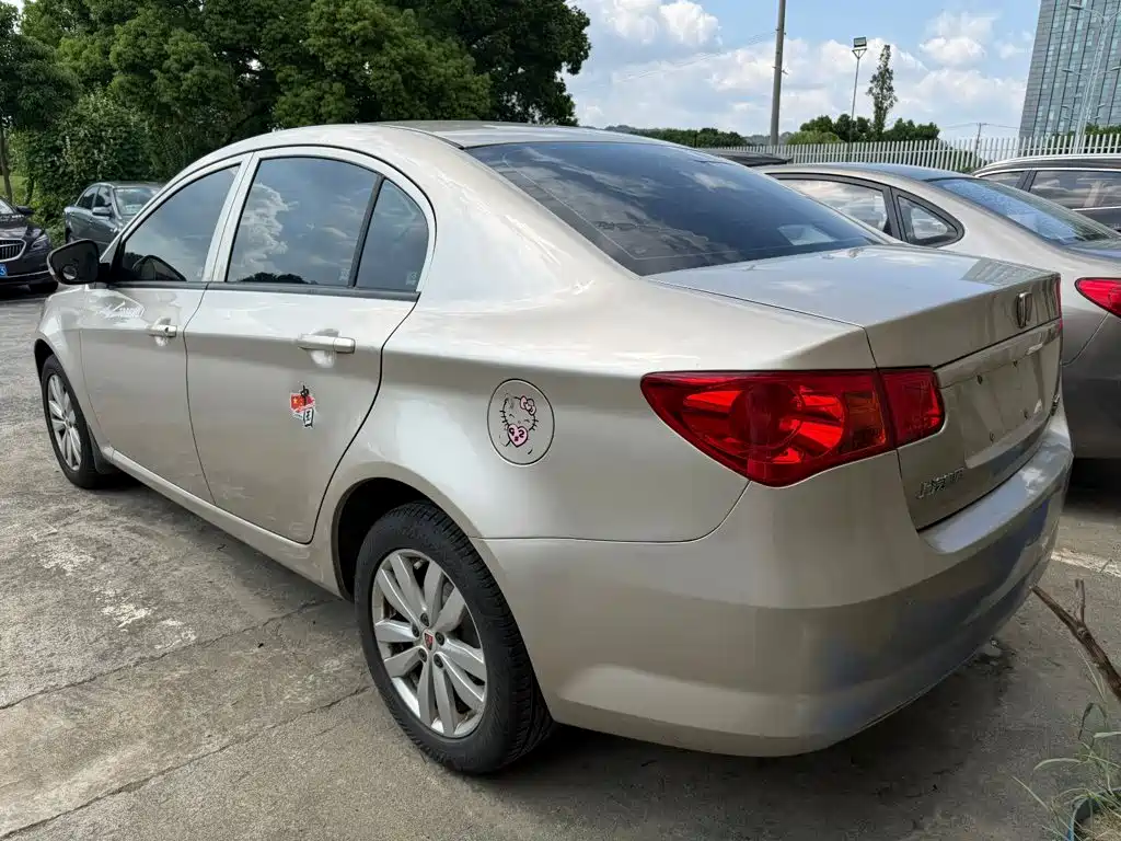 Roewe 350 — миниатюра 5