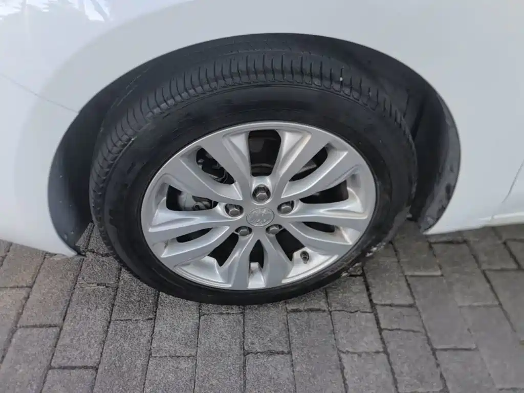 Buick Excelle — миниатюра 23