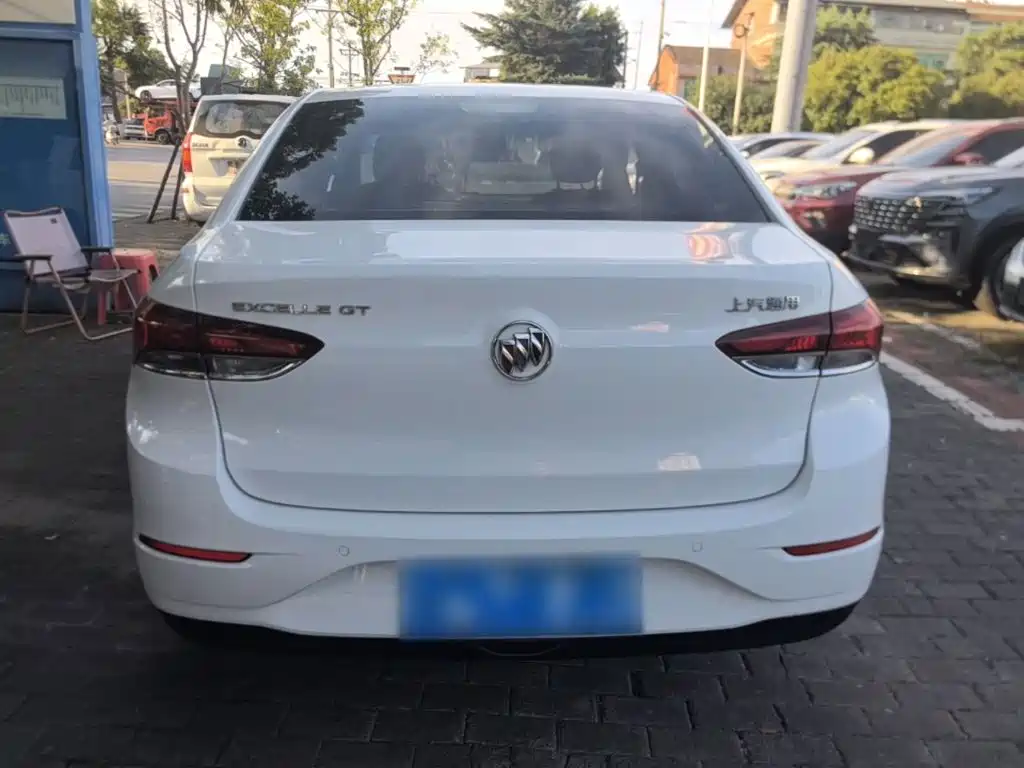 Buick Excelle — миниатюра 6
