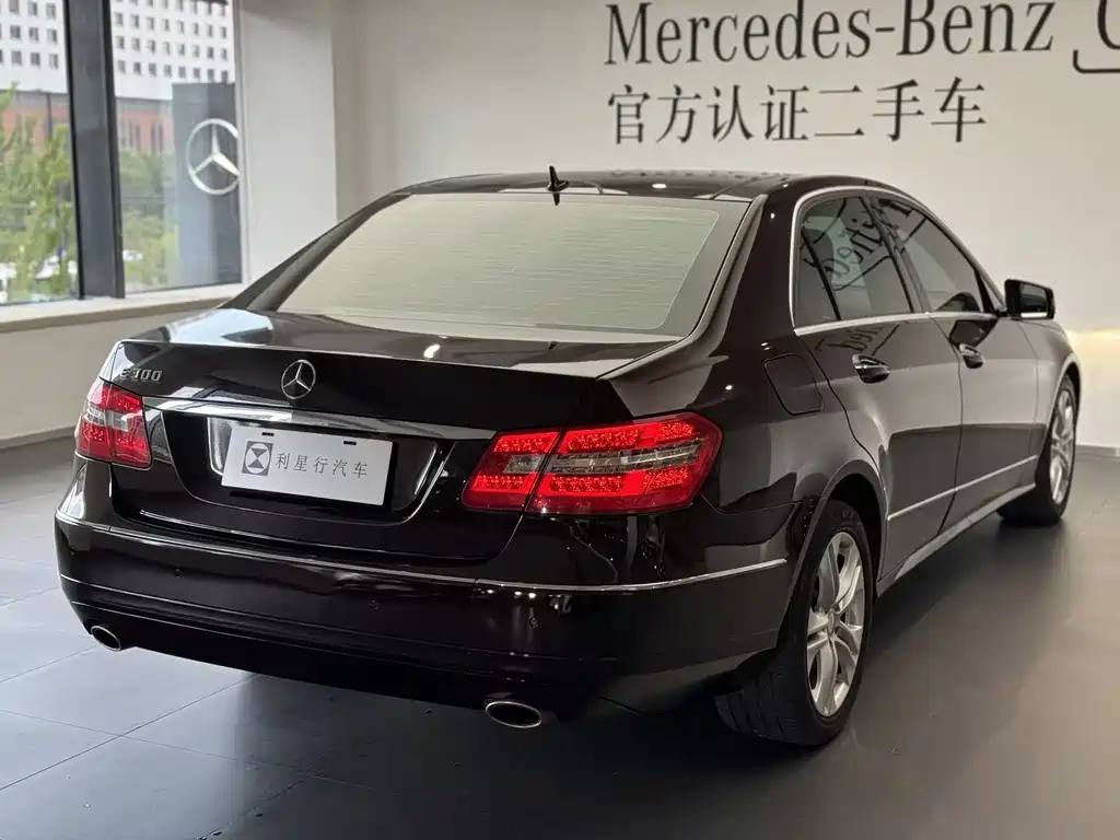 Mercedes-Benz E-Class (Import) — миниатюра 6