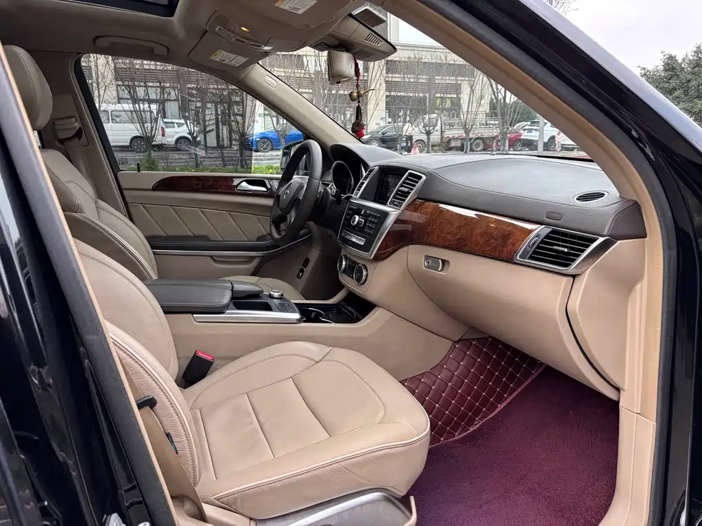 Mercedes-Benz GL-Class — миниатюра 8