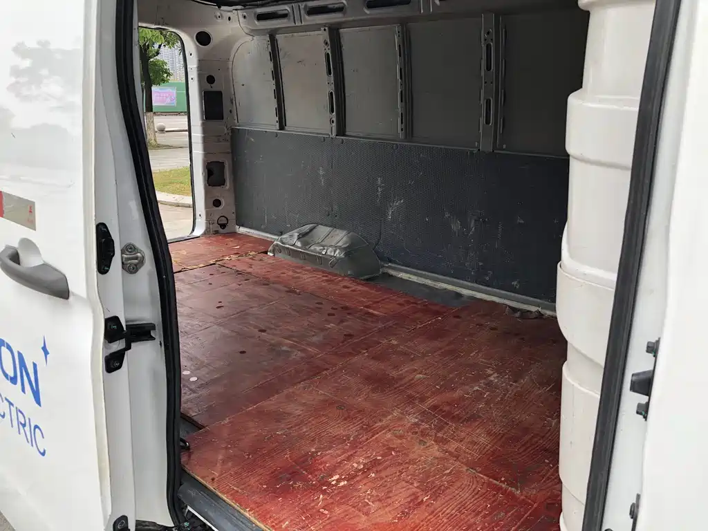 Farizon V 2023 V6E 41.86kWh Premium