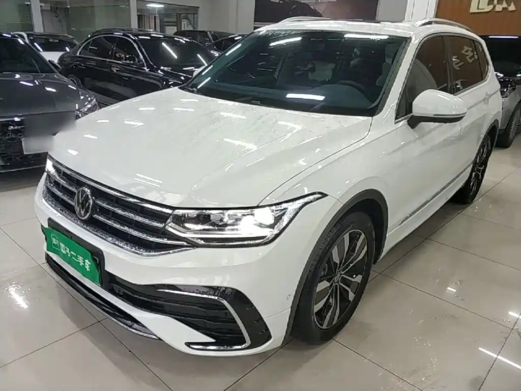 Volkswagen Tiguan L — миниатюра 2