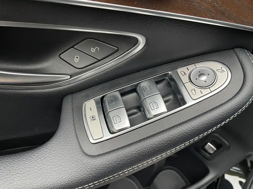 Mercedes-Benz GLC — миниатюра 4
