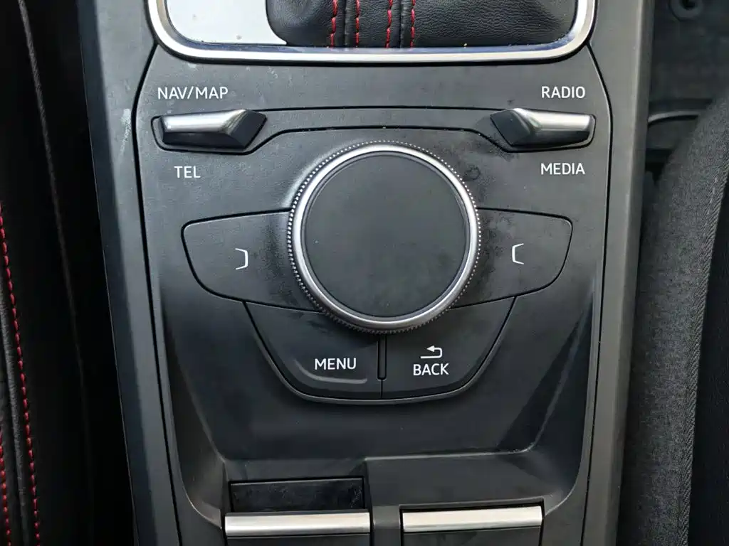 Audi Q2L — миниатюра 20