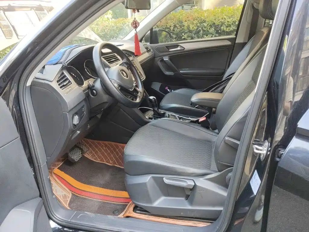 Volkswagen Tiguan L — миниатюра 11