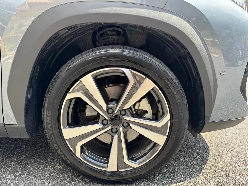 Geely Boyue L — миниатюра 26