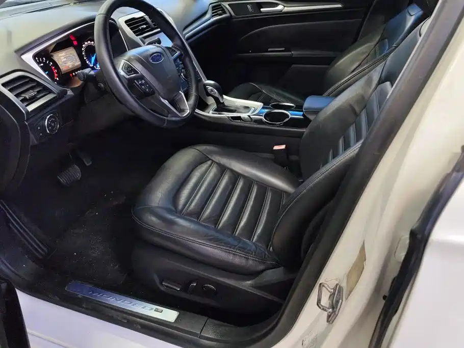 Ford Mondeo — миниатюра 9