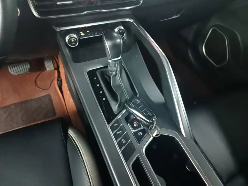 Geely Binyue — миниатюра 14