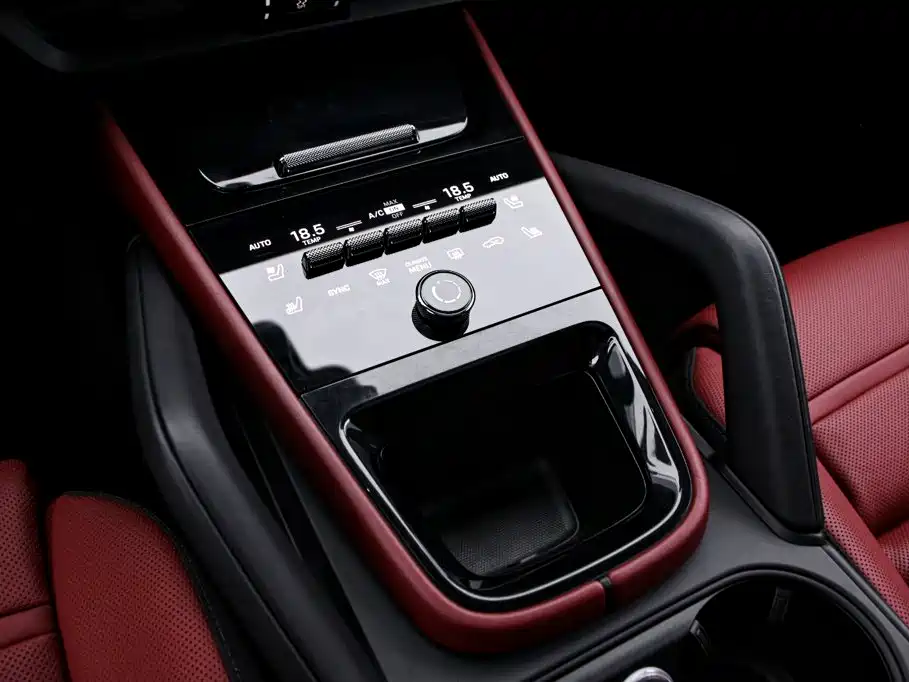 Porsche Cayenne — миниатюра 11