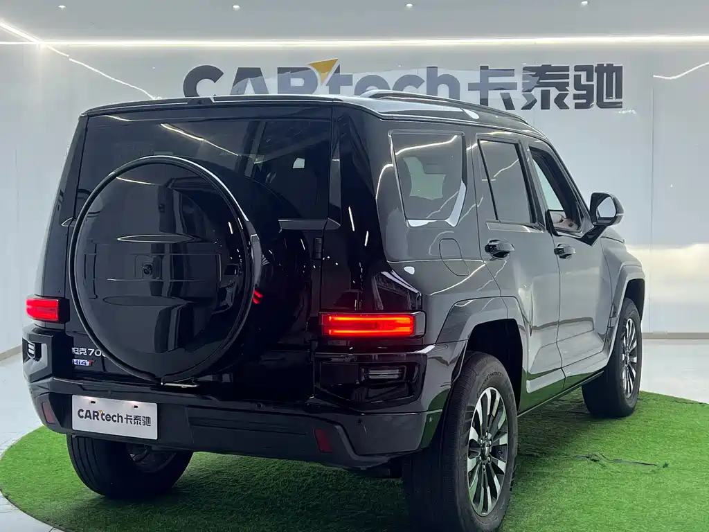 TANK TANK 700 NEW ENERGY