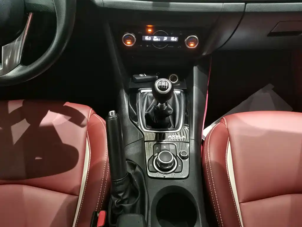 Mazda 3 Axela — миниатюра 10