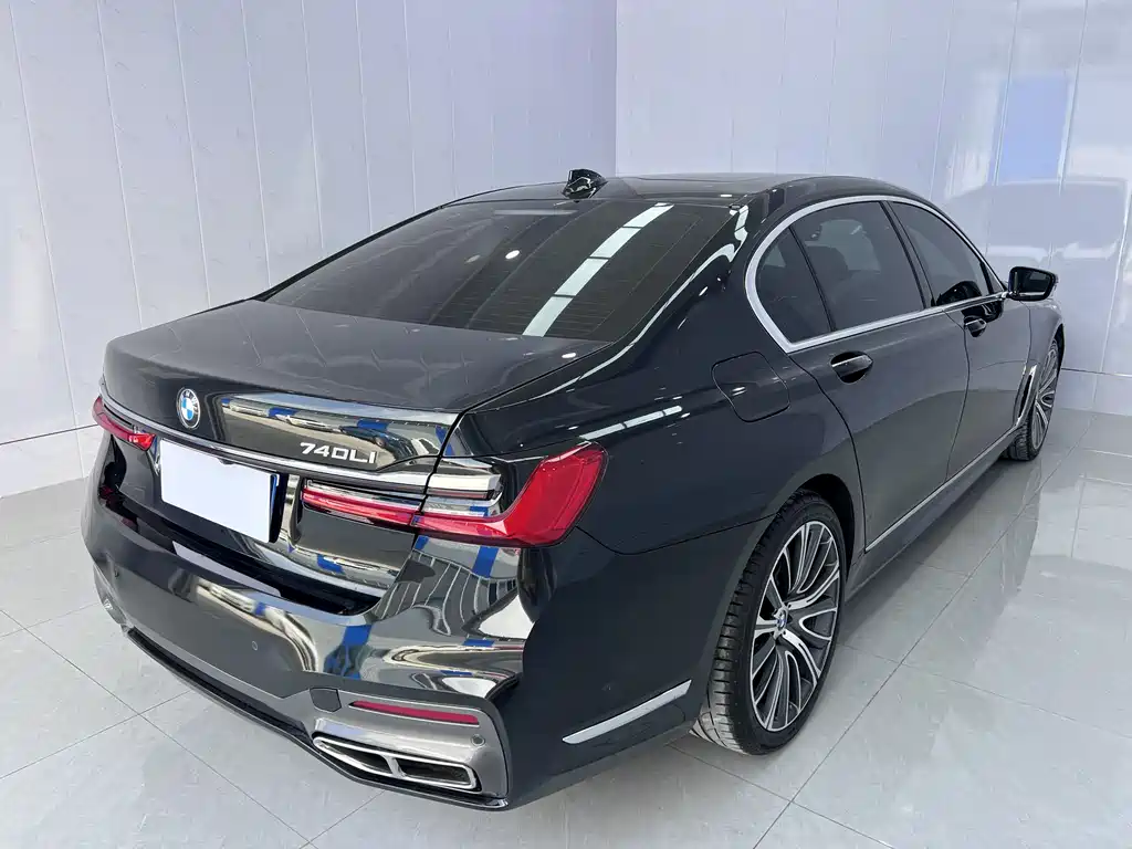 BMW 7 Series 7 2018 740Li Lead