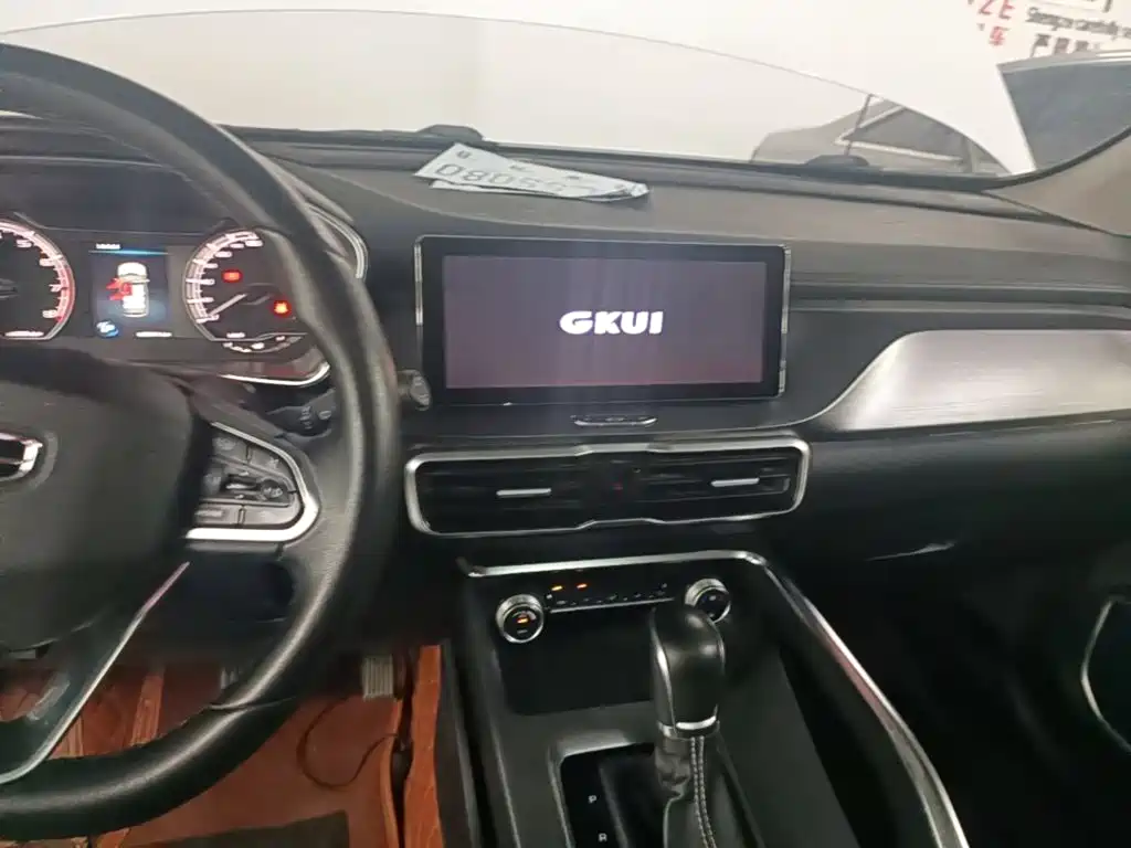 Geely Binyue — миниатюра 13