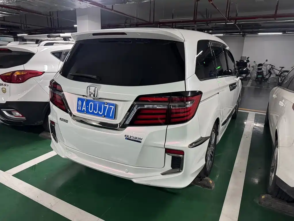 Honda Elysion — миниатюра 8