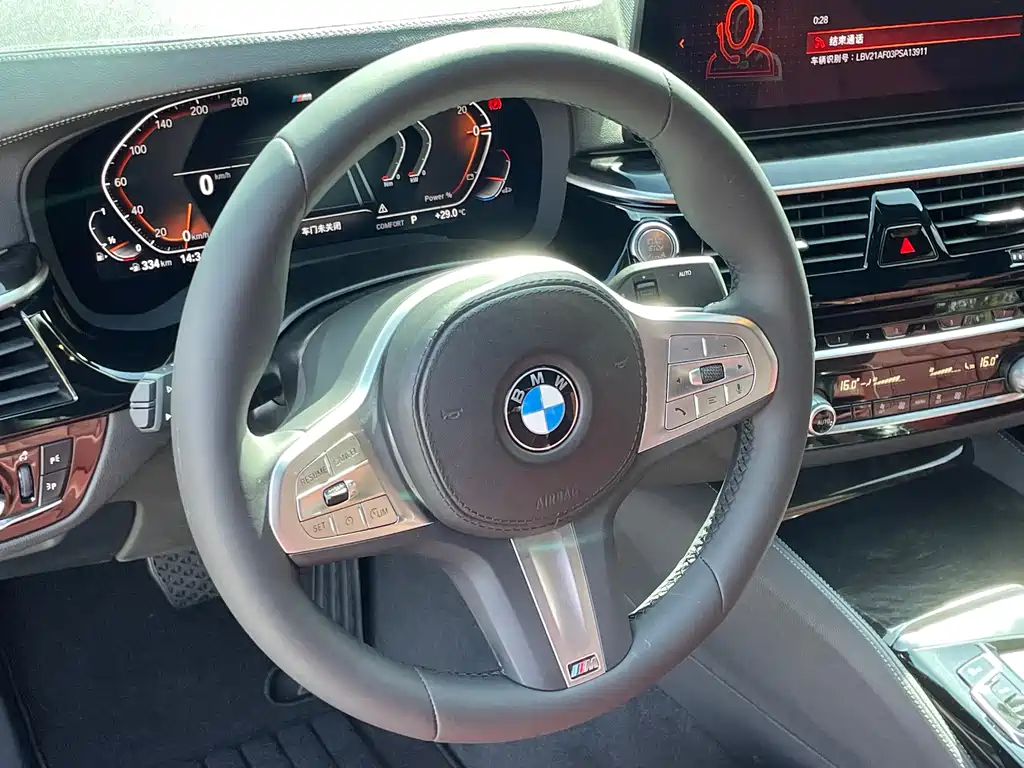 BMW 5 Series — миниатюра 6