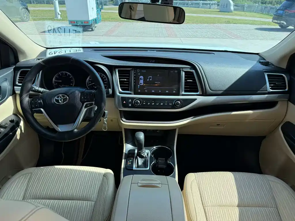 Toyota Highlander — миниатюра 5