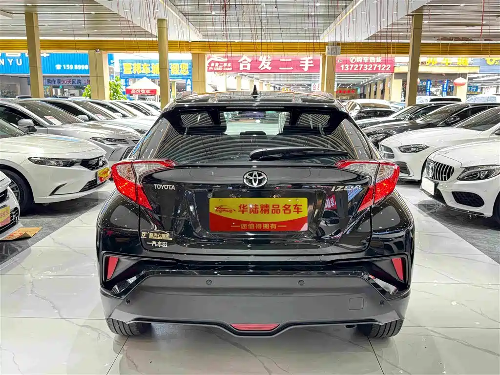 Toyota IZOA - фото 3