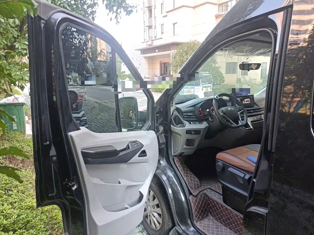 MAXUS V90 — миниатюра 14
