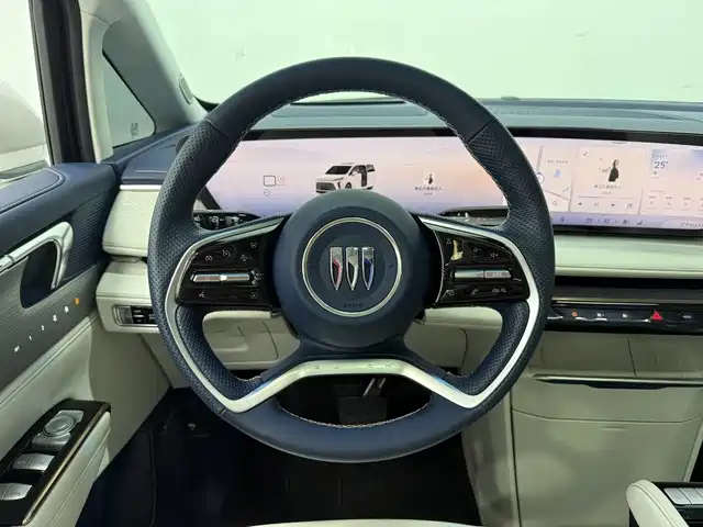 Buick GL8 Hybrid — миниатюра 5