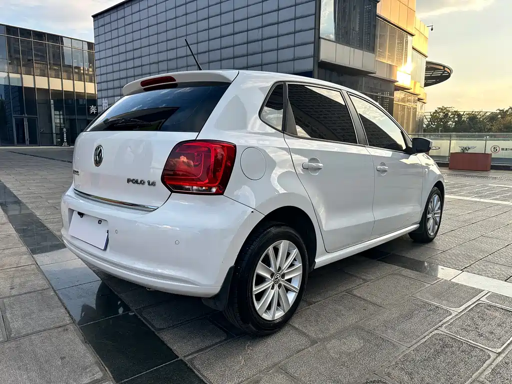 Volkswagen Polo — миниатюра 7