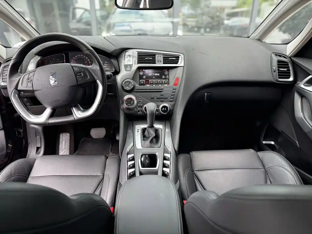 DS DS 5 — миниатюра 3