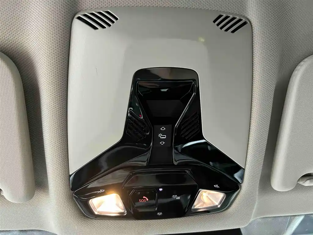 BMW X1 2023 sDrive20Li X