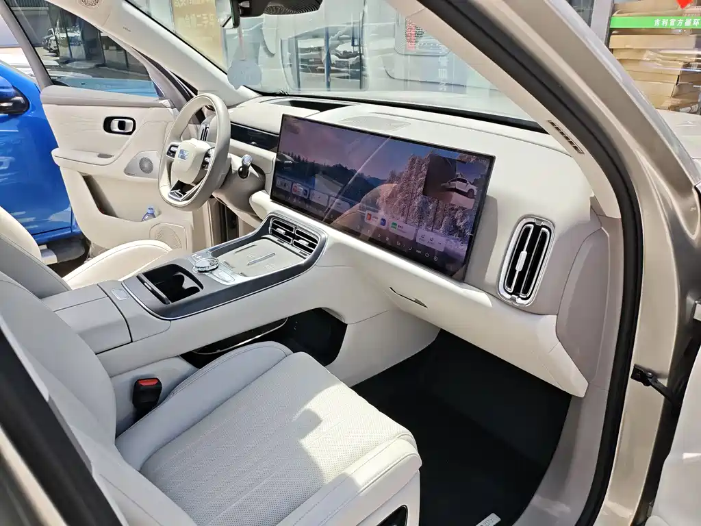 Geely Galaxy Galaxy M9 M9 2025 210km