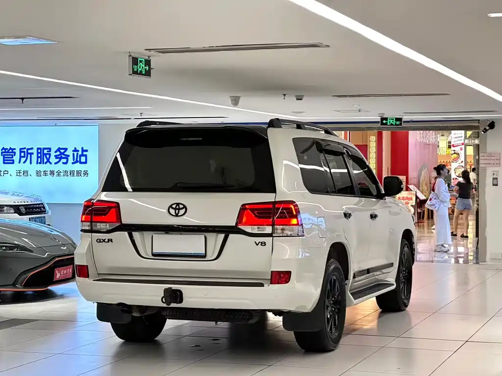 Toyota Land Cruiser — миниатюра 7
