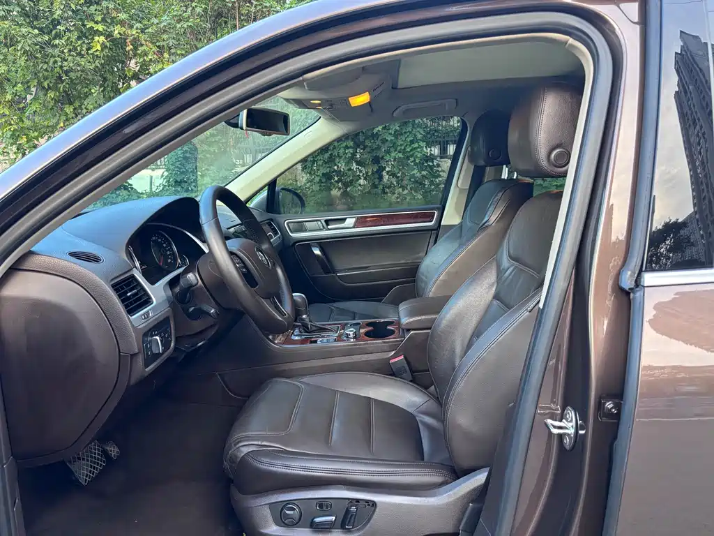 Volkswagen Touareg — миниатюра 10
