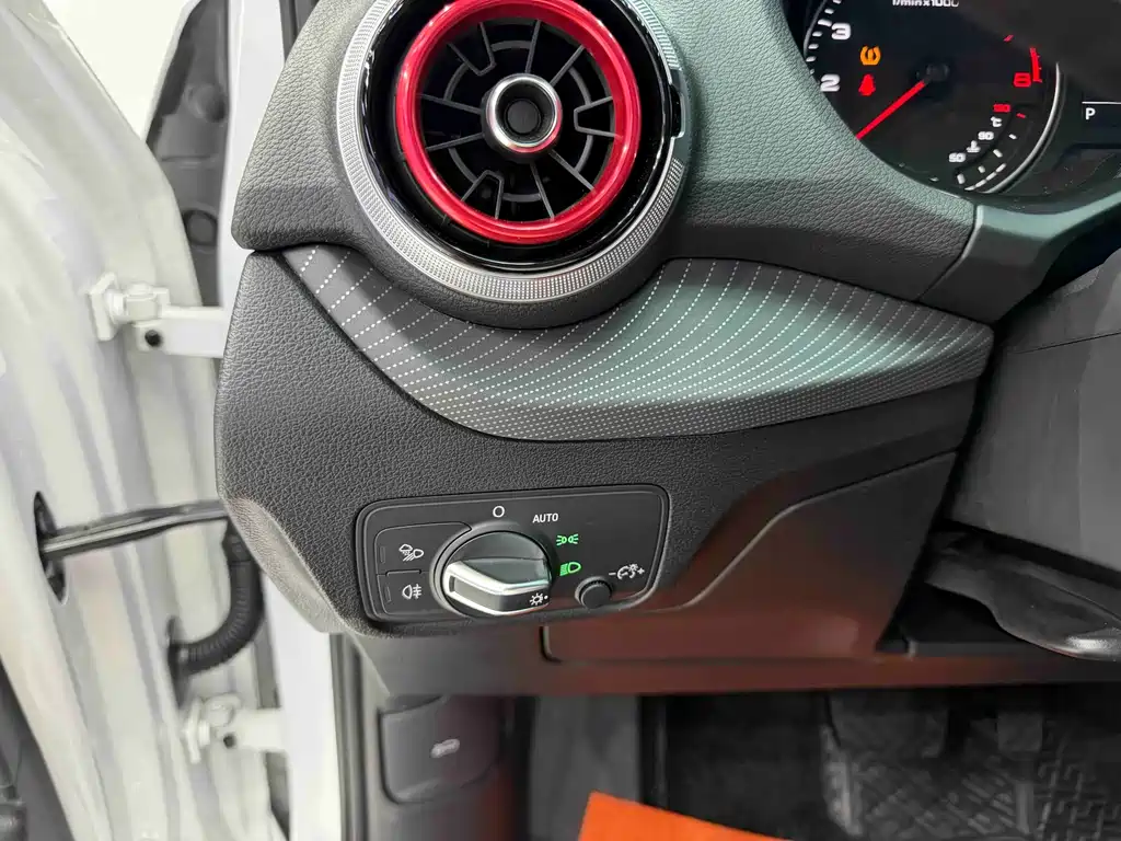 Audi Q2L 2022 35 TFSI
