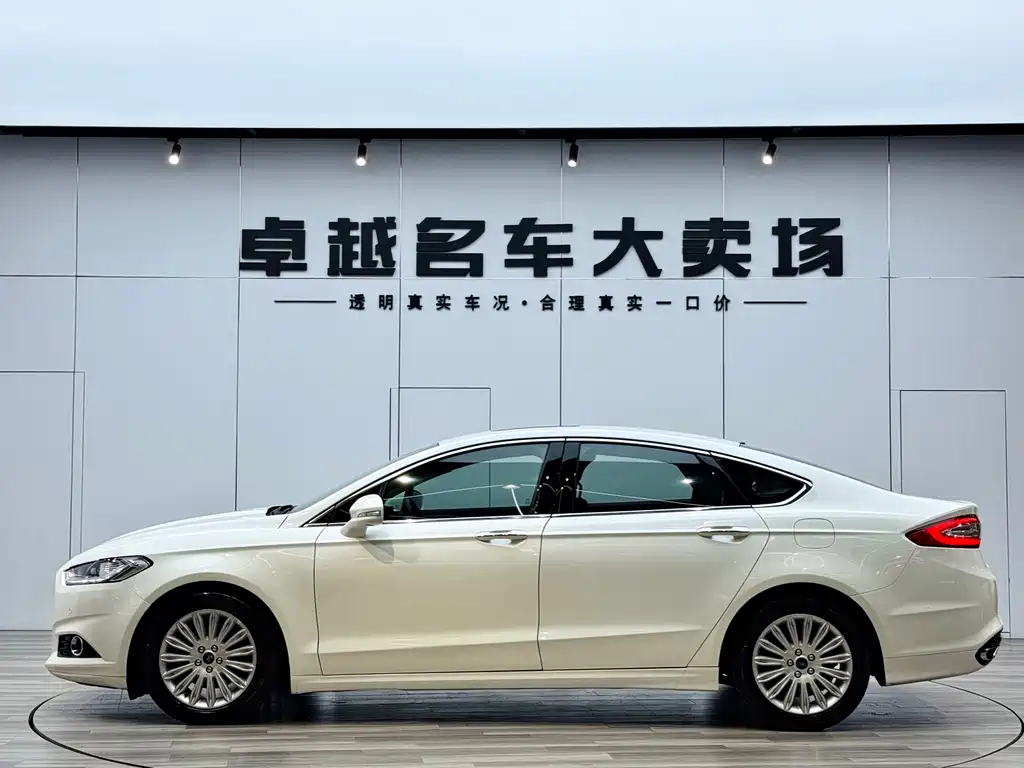 Ford Mondeo 2013 2.0L GTDi200 Fashion