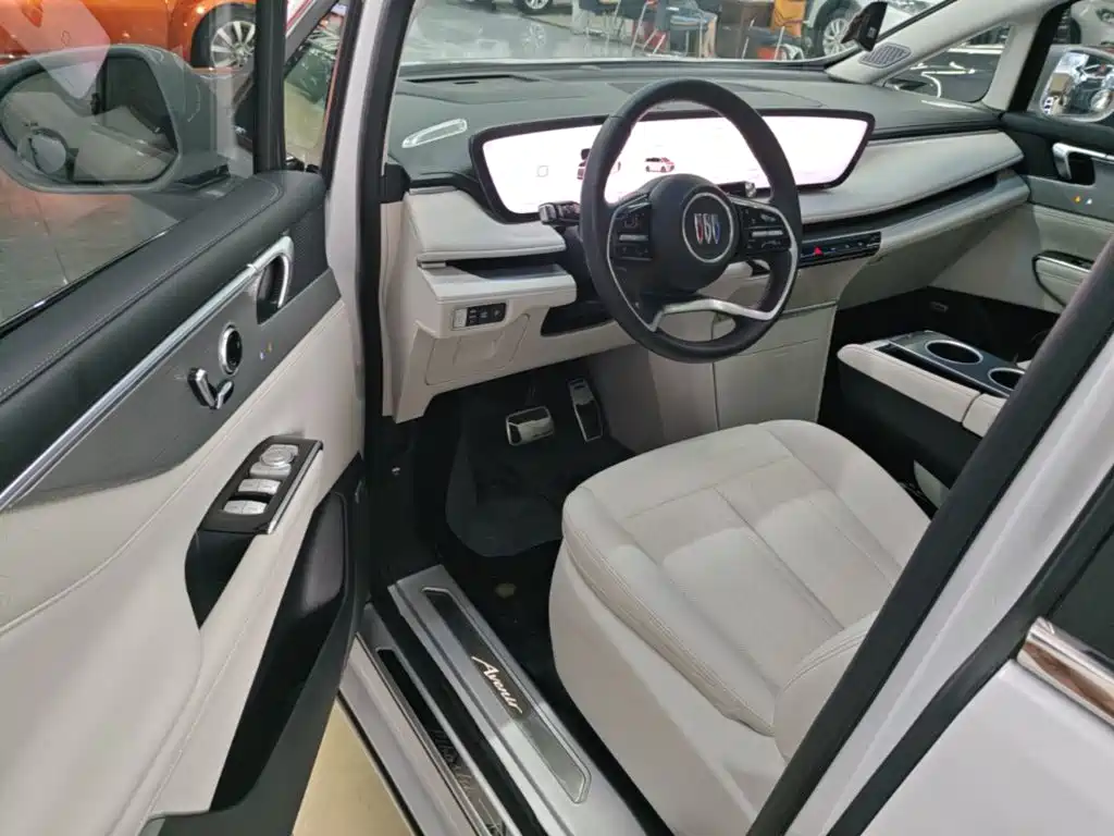 Buick GL8 Hybrid — миниатюра 16