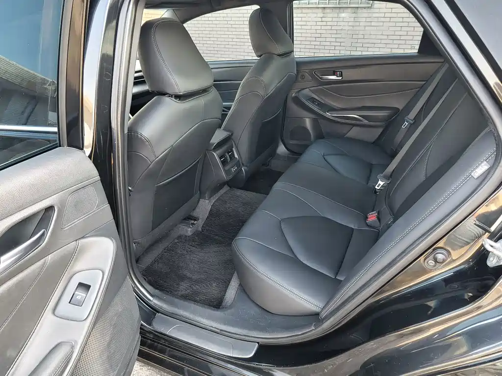 Toyota Avalon — миниатюра 9