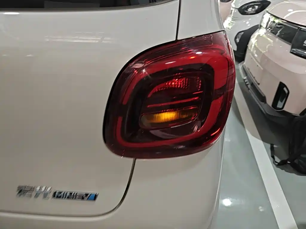 Wuling Mini EV MINIEV 2025 Premium +