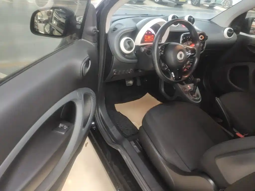 smart Smart Fortwo — миниатюра 16