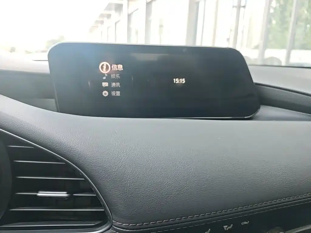 Mazda 3 Axela — миниатюра 13