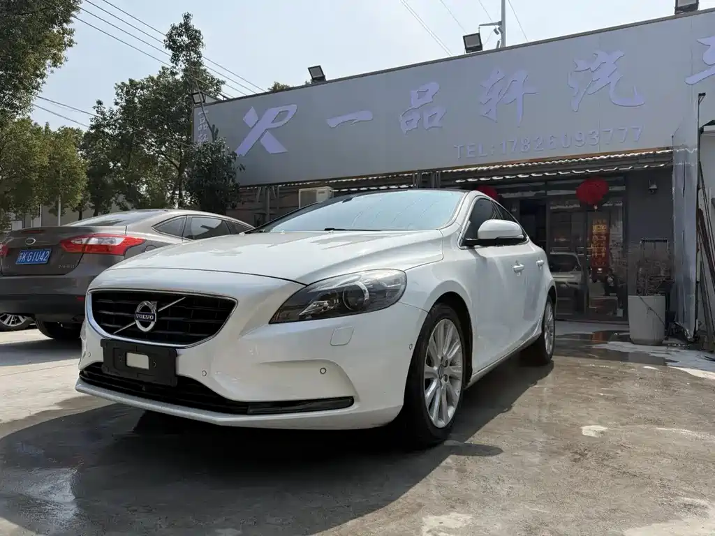 Volvo V40 2016