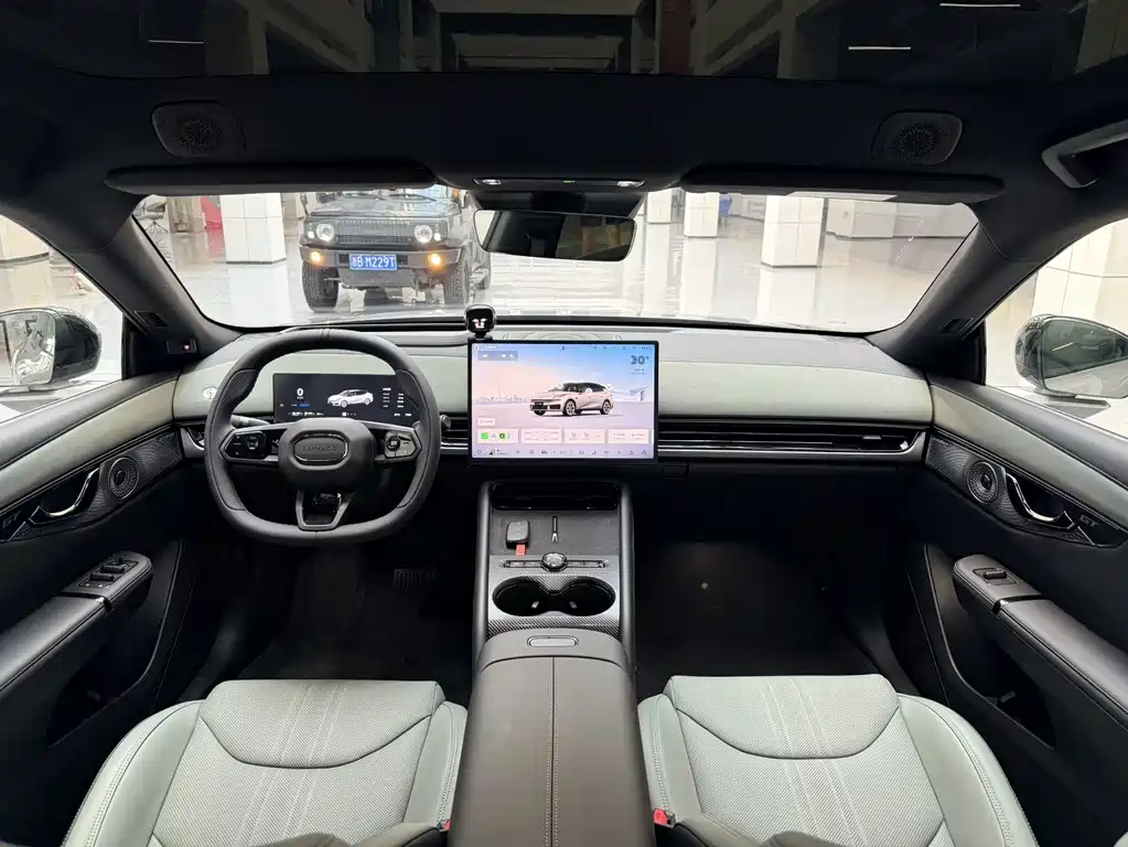 Lynk & Co 领克07GT — миниатюра 12