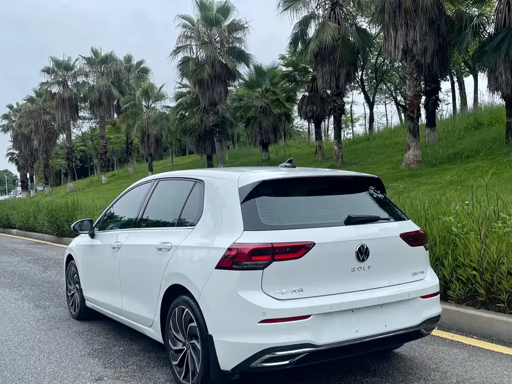 Volkswagen Golf 2021 280TSI DSG 30