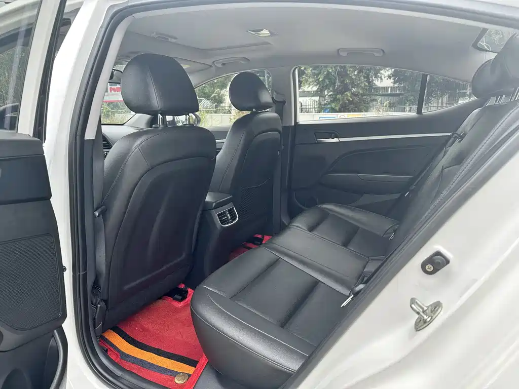 Hyundai Elantra 2019 1.5L CVT Elite