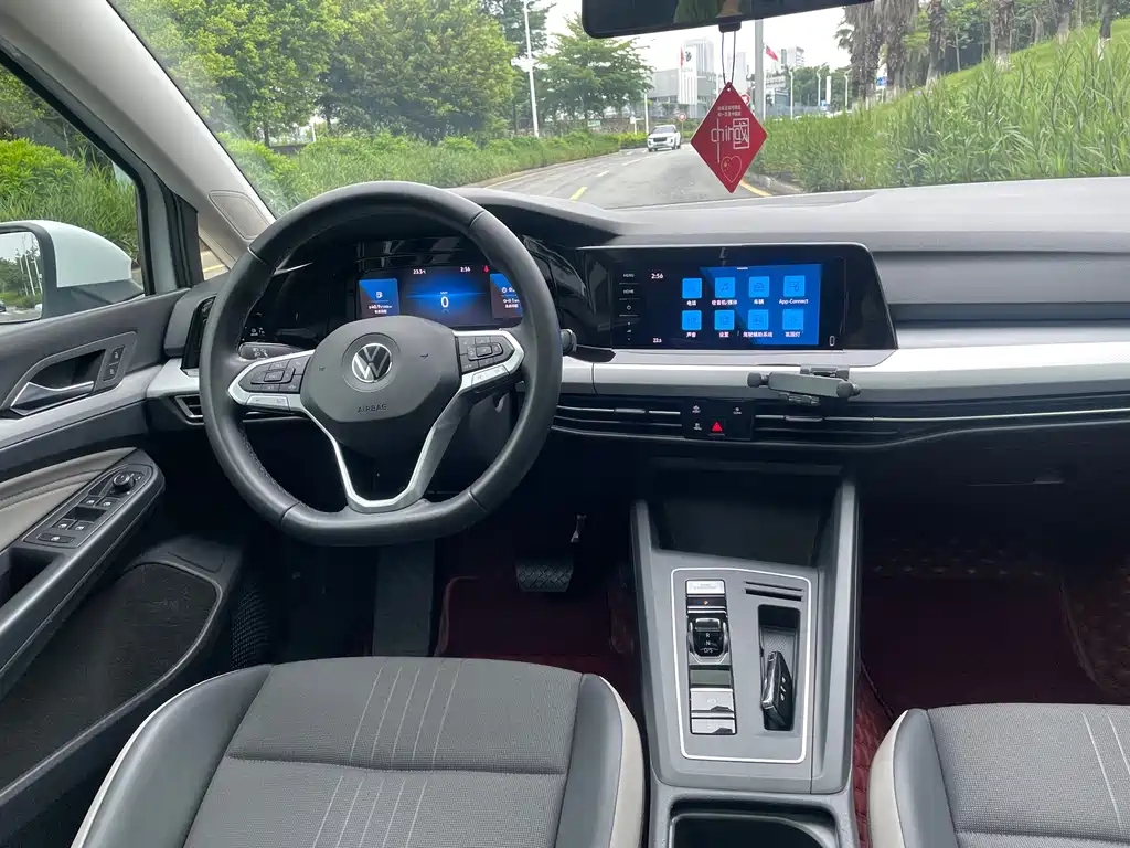 Volkswagen Golf 2021 280TSI DSG 30