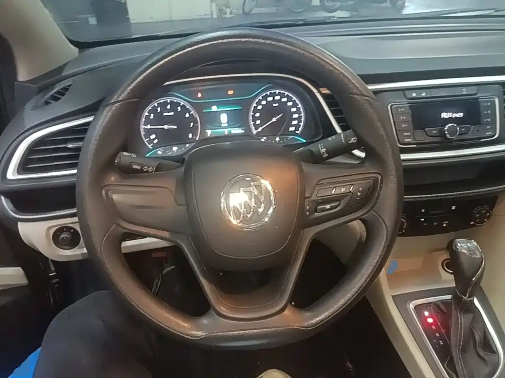 Buick Excelle — миниатюра 11