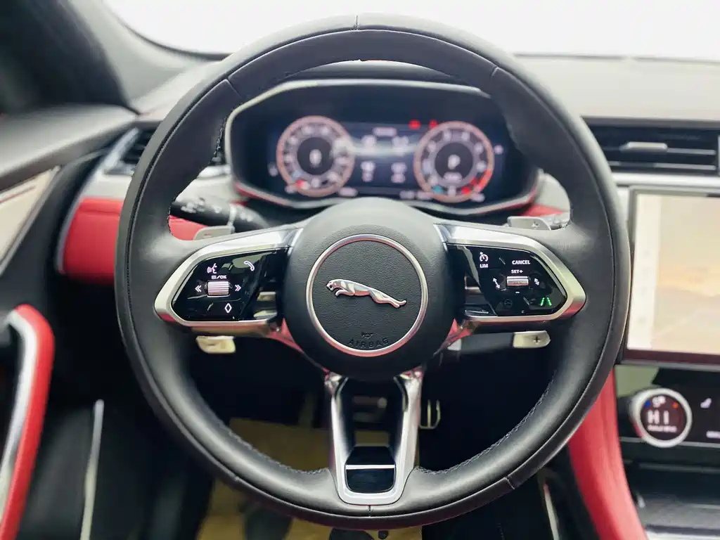 Jaguar F-Pace 2024 P250 R-Dynamic SE