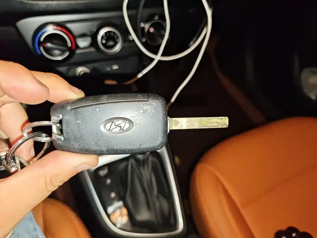 Hyundai Elantra — миниатюра 12
